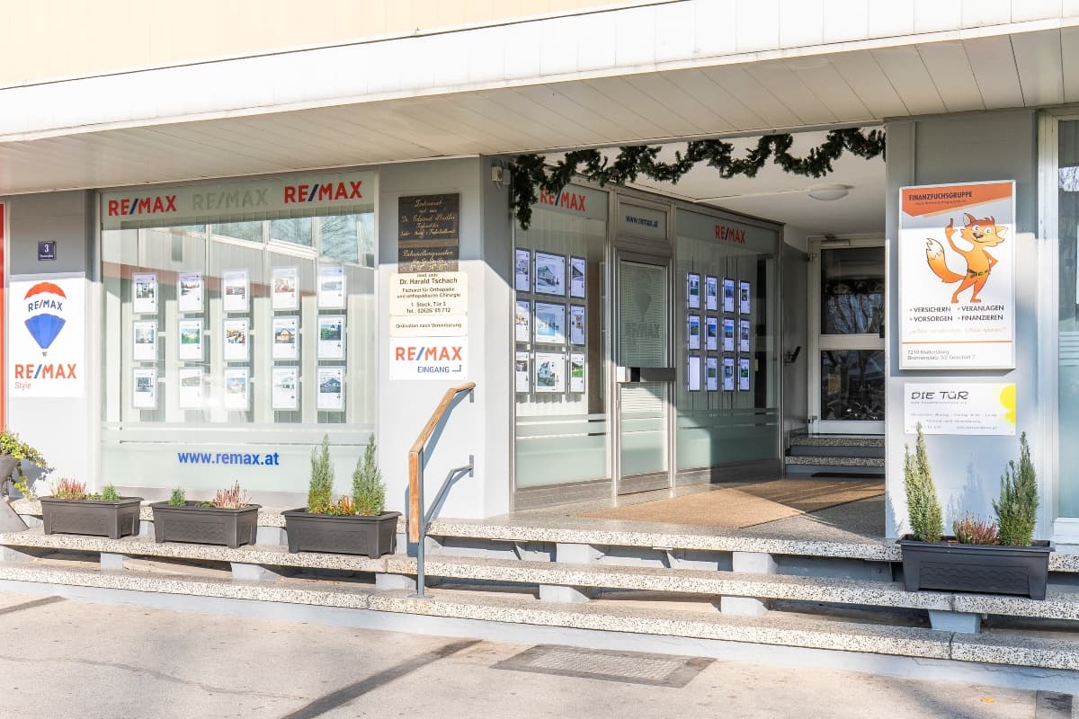 RE/MAX Style 2