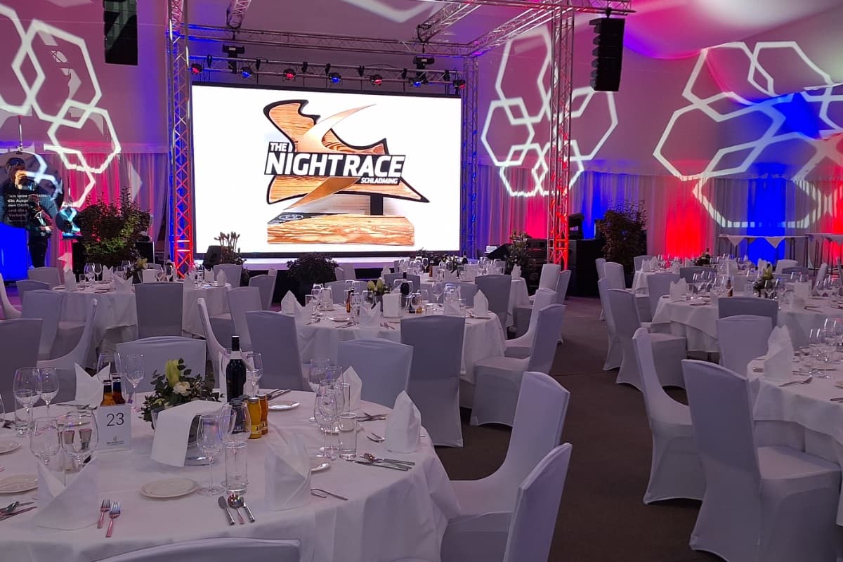 Stuhlhussen leihen Johanna Huber